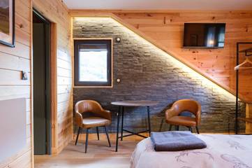 Hôtel pour 3 personnes, avec vue et jardin à Bordères-Louron