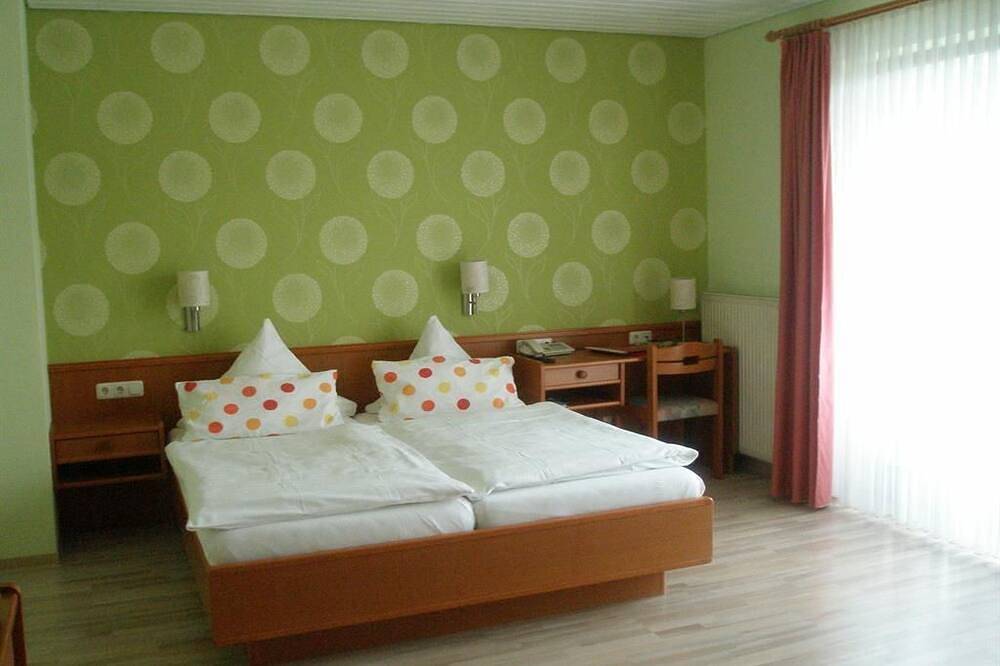 Einzelzimmer Dusche/Wc - Landhotel am Wenzelbach in Prüm, Naturpark Hohes Venn-Eifel