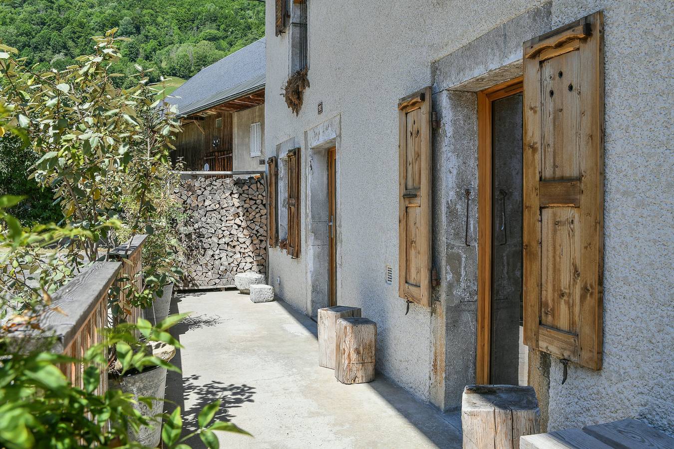 Gîte Ciméléon Bas – Authentischer Bauernhof, Alpenblick, private Terrasse, 4 Personen in Aillon-le-Jeune, Chambéry und Umgebung