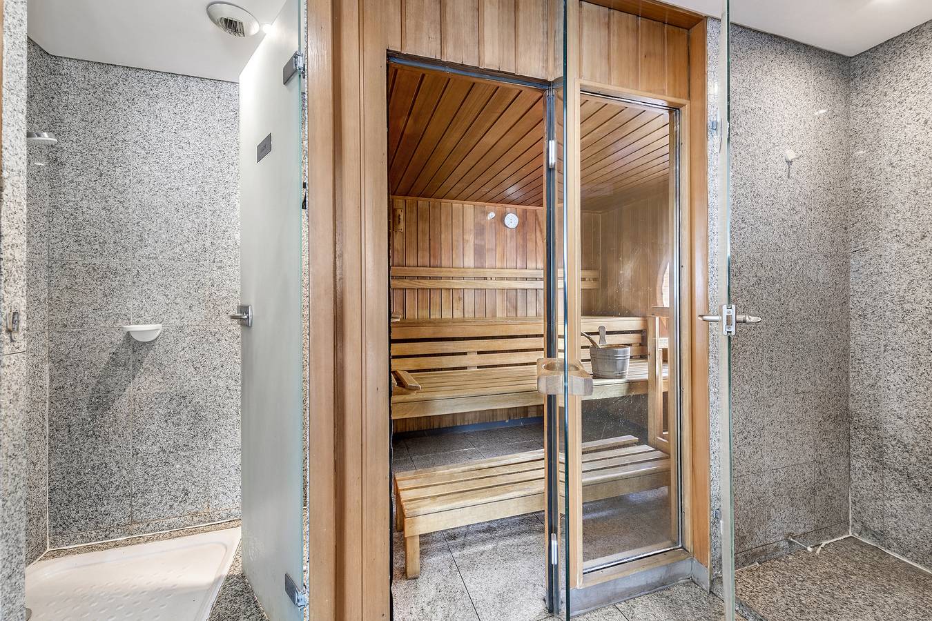 Entire apartment, Victoria Sole & Mare in Menton, Nice region