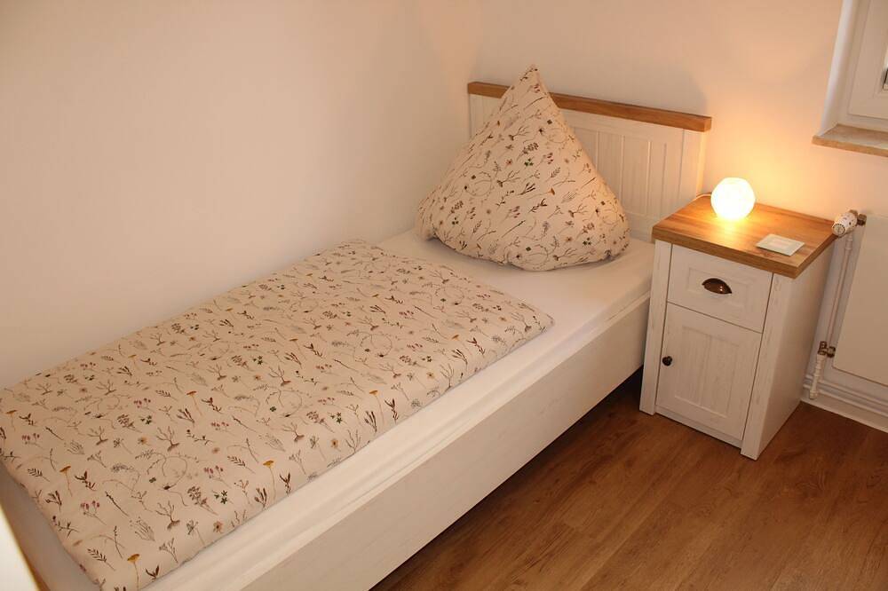 Ganze Wohnung, Ferienwohnung Annette Mieth - Ferienwohnung in Weitenhagen (bei Greifswald), Vorpommern Greifswald