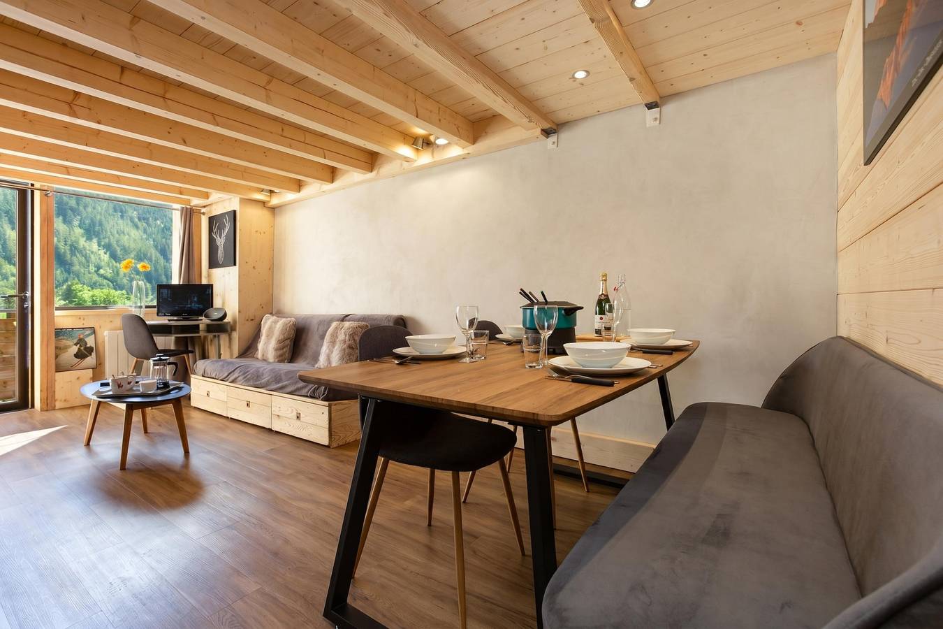 Appartement entier, Grand Roc C411 280m from Slopes, Mont-Blanc View, Parking & Wifi in Argentière, Chamonix-Mont-Blanc