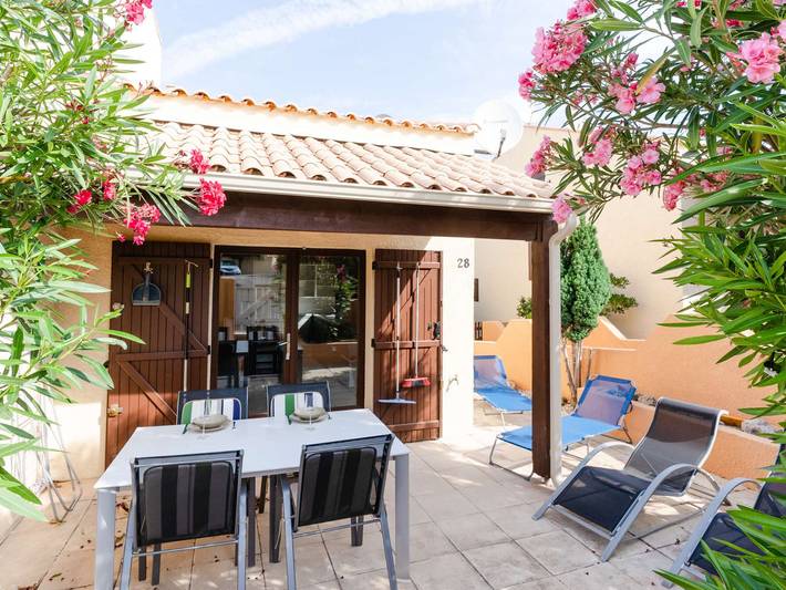 Villa pour 4 personnes, avec Terrasse et Piscine