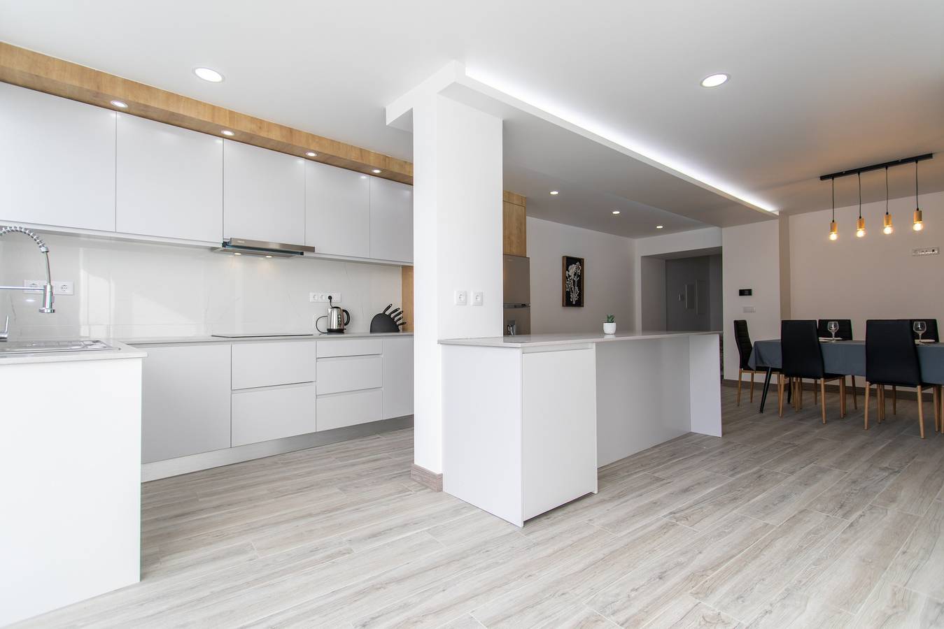 Holiday Home 'Azores Pdl House' with Wi-Fi, Balcony & Terrace in São Miguel Island, Ponta Delgada