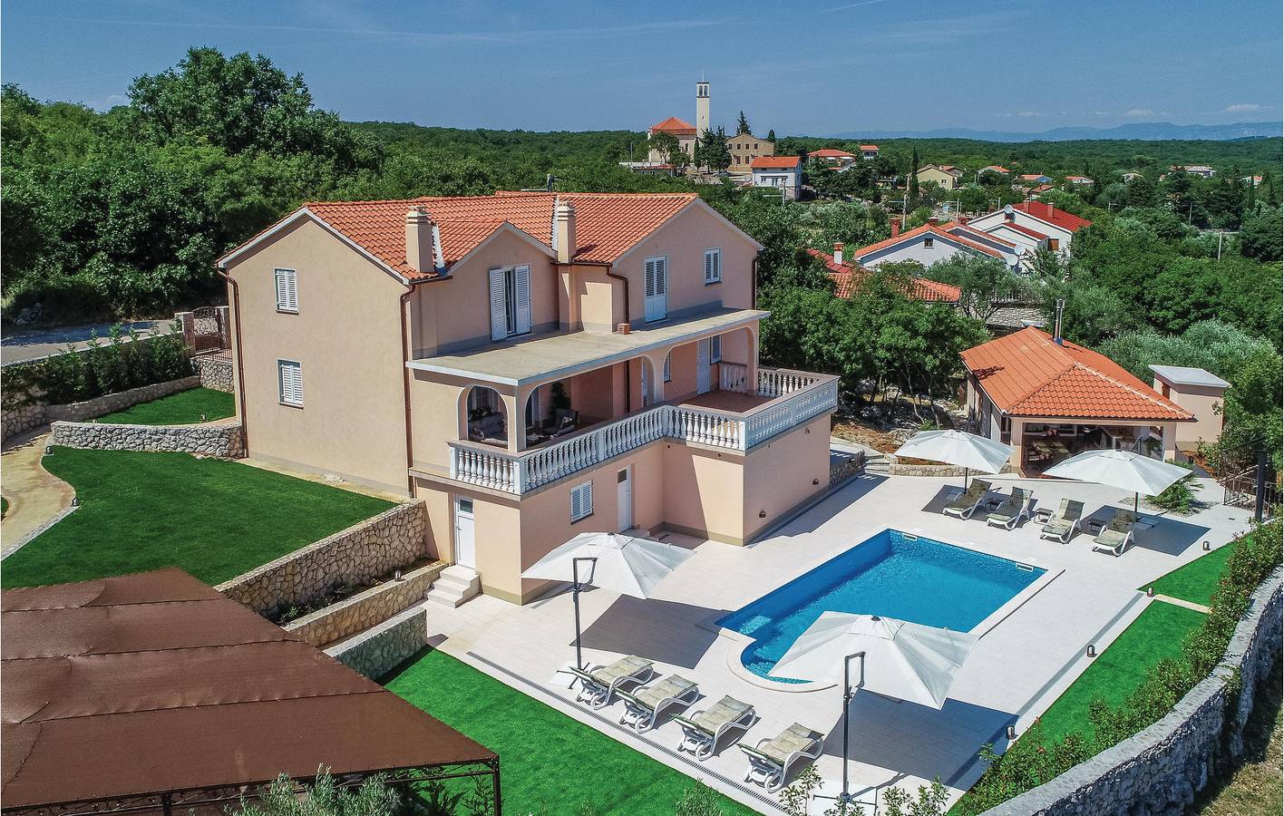 Charmantes Apartment mit 1 Schlafzimmer, Pool und WLAN, in der Nähe des Stadtzentrums in Krk Stadt, Krk