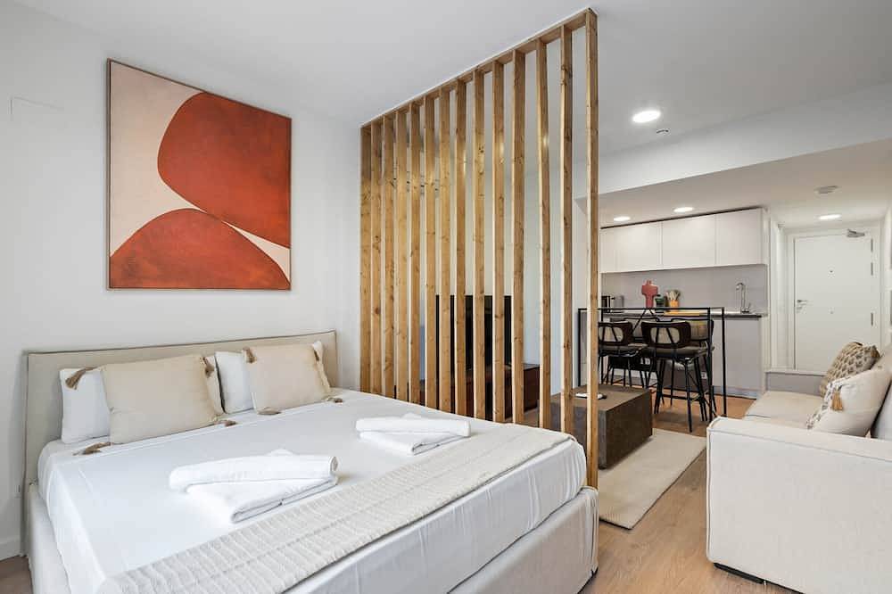 Entire apartment, Exclusivo apartamento con terraza privada, piscina, gimnasio y coworking in San Sebastián de los Reyes, Madrid Province