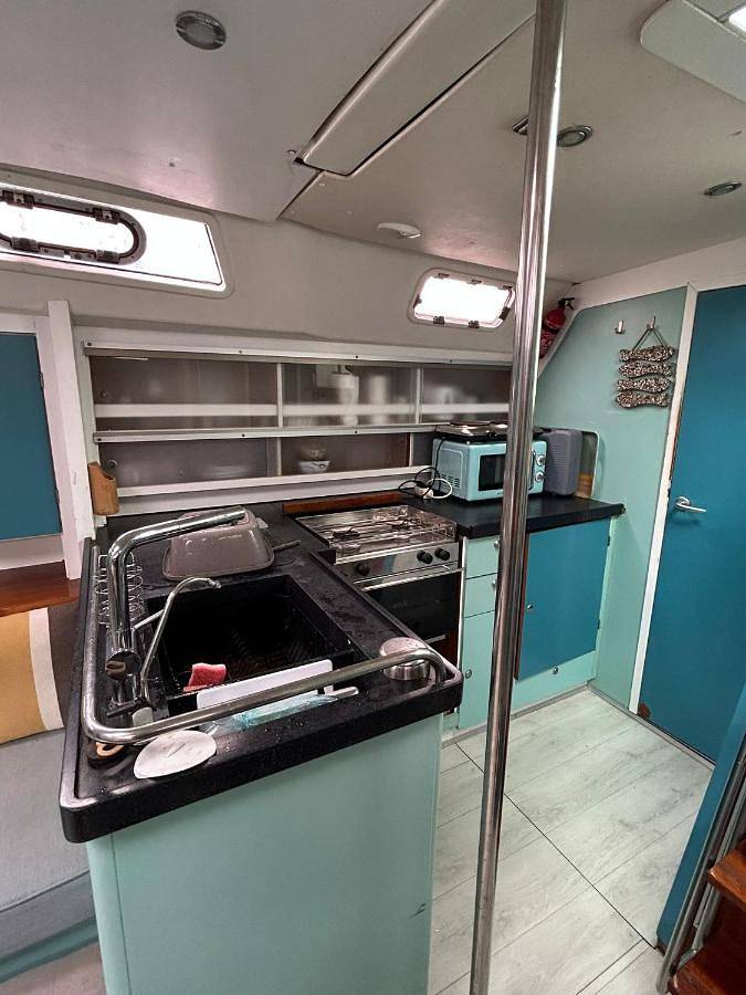 Bateau pour 6 personnes, avec vue et terrasse dans Port de Sète - 3