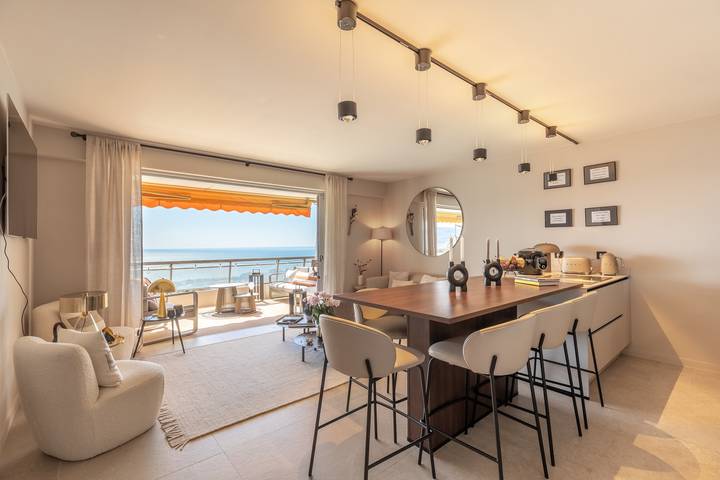 Ferienwohnung für 6 Personen, mit Balkon und Terrasse sowie Pool in Nizza - 2