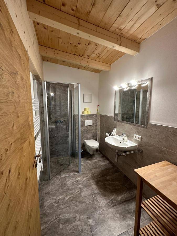 Ganze Wohnung, Apartment with Mountain View in Mittersill, Pinzgau