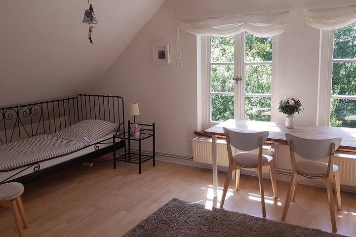 Ferienhaus für 8 Personen, mit Sauna und Whirlpool sowie Garten in Jade - 2