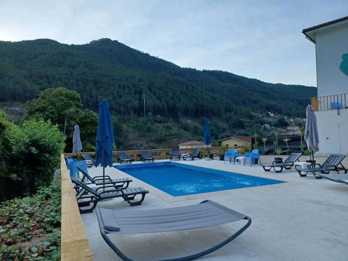Chambre d’hôte pour 2 personnes, avec piscine et bassin pour enfant ainsi que vue et jardin dans Gerês - 3