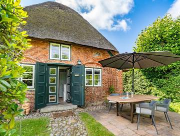 Ferienhaus für 4 Personen, mit Garten und Terrasse, mit Haustier in Westerland