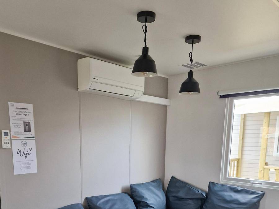 Camping Les P'tites Maisons dans la Prairie - Mobilhome 4 personnes - Family 4 pers. - 2Ch in Sallertaine, Vendée