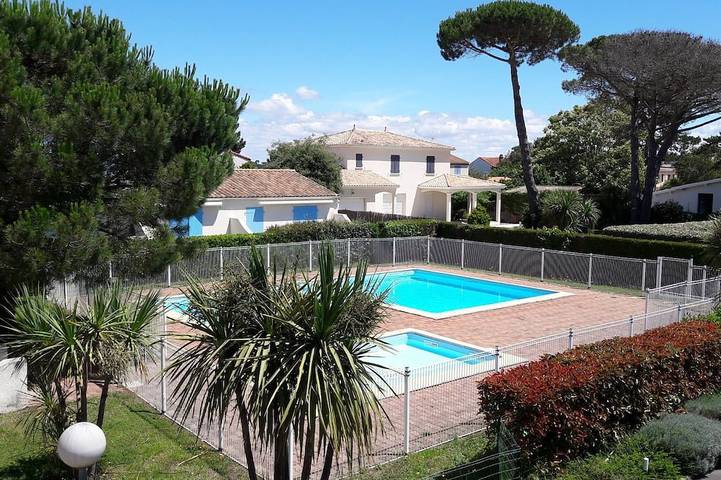 Villa pour 8 personnes, avec Terrasse ainsi que Jardin et Piscine à Saint-Palais-sur-Mer