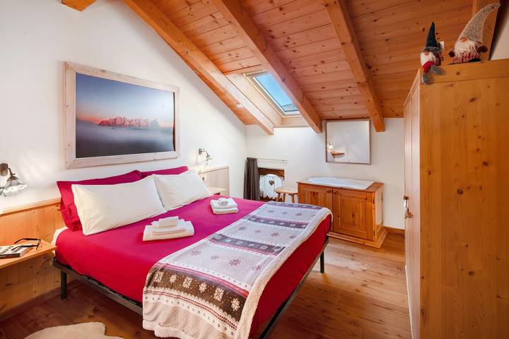 Entire apartment, Apartment 'La Rocca' with Mountain View and Wi-Fi in Daiano, Ville di Fiemme