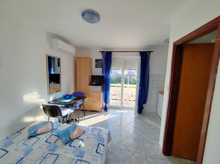 Ferienwohnung für 2 Personen, mit Balkon/Terrasse, mit Haustier in Barbat na Rabu