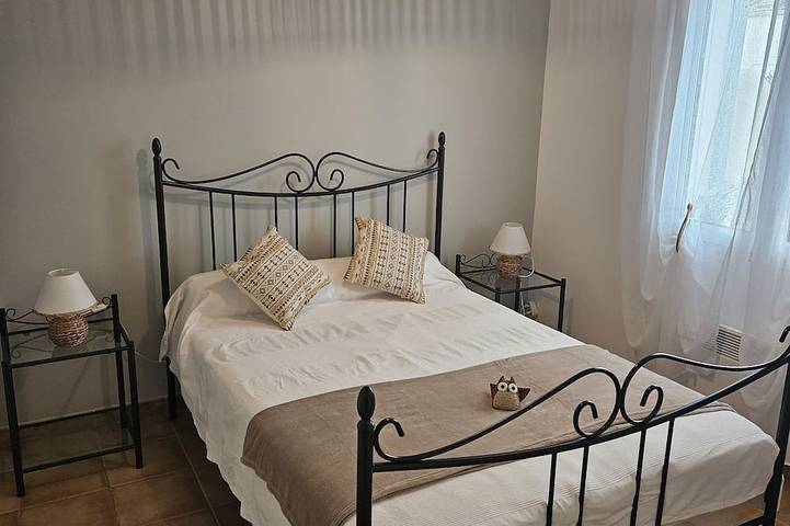 Location de vacances pour 6 personnes, avec jardin et terrasse ainsi que piscine et jacuzzi à Port-des-Barques - 2