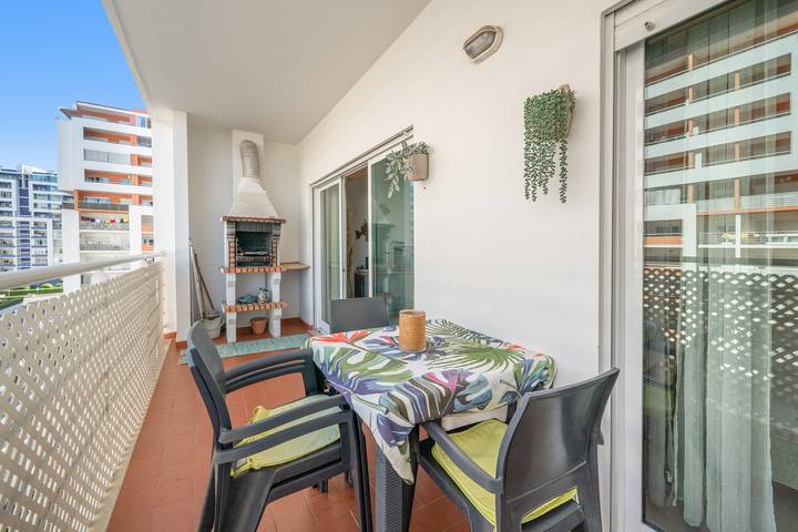 Hel lägenhet, Sulaosol Apartment with Shared Pool, Wi-Fi, and Air Conditioning in Portimão, Faro distrikt