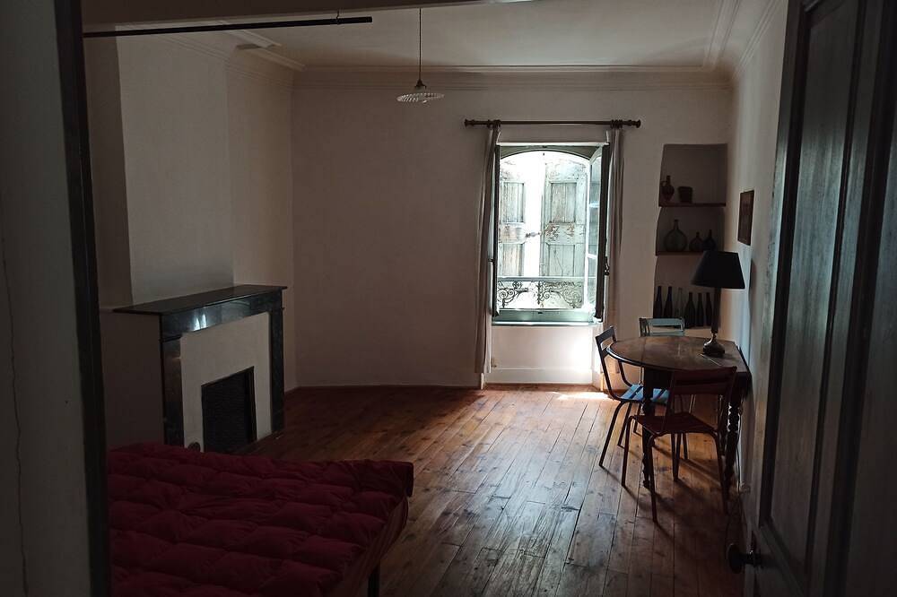 Picturesque vacation home, France des années 20', renovated in the center of Génolhac in Génolhac, Parc national des Cévennes