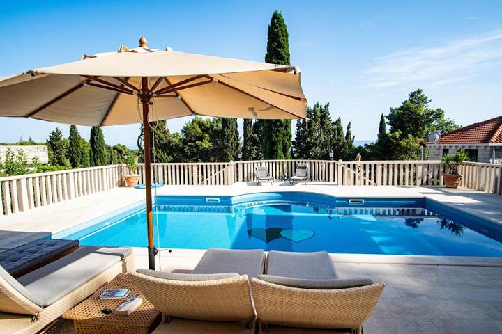 Villa pour 6 personnes, avec piscine ainsi que vue et jardin à Sumartin - 2