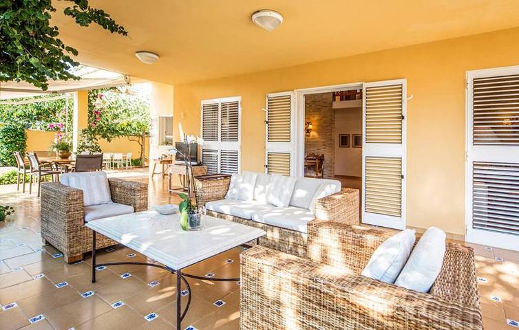 Chalet para 8 personas, con jardín además de vistas y piscina, Familias con niños en Camp de Morvedre - 3