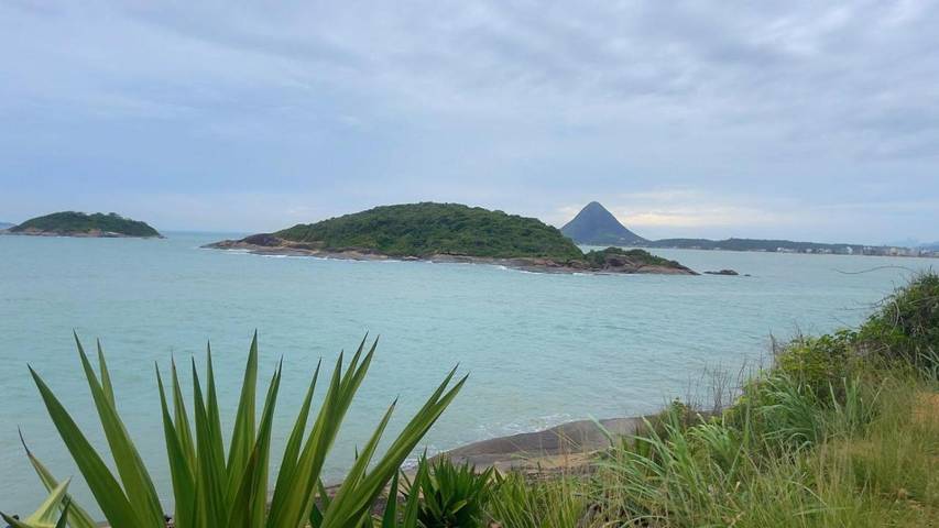 Casas e apartamentos de temporada para 6 pessoas, com balcão em Piúma (ES)