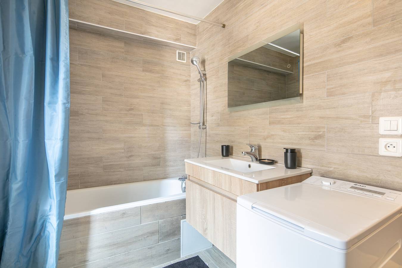 Entire apartment, Le Saint-Geoirien - Duplex pour 4 in Saint-Geoire-en-Valdaine, La Tour-du-Pin region