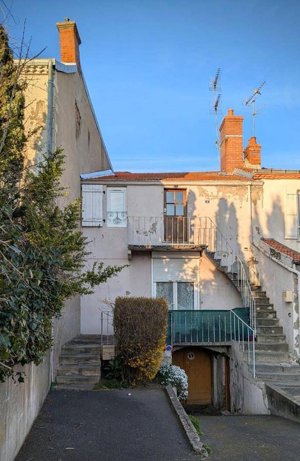 Appartement entier, Le Leopold - Appartement rénové, idéal séjour détente ou pro in Gannat, Région de Vichy