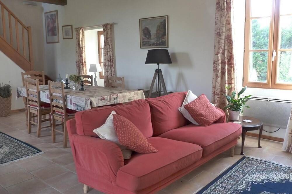 Ferme en pierre rénovée dans un bel emplacement. in Beaumontois en Périgord, Périgord Pourpre