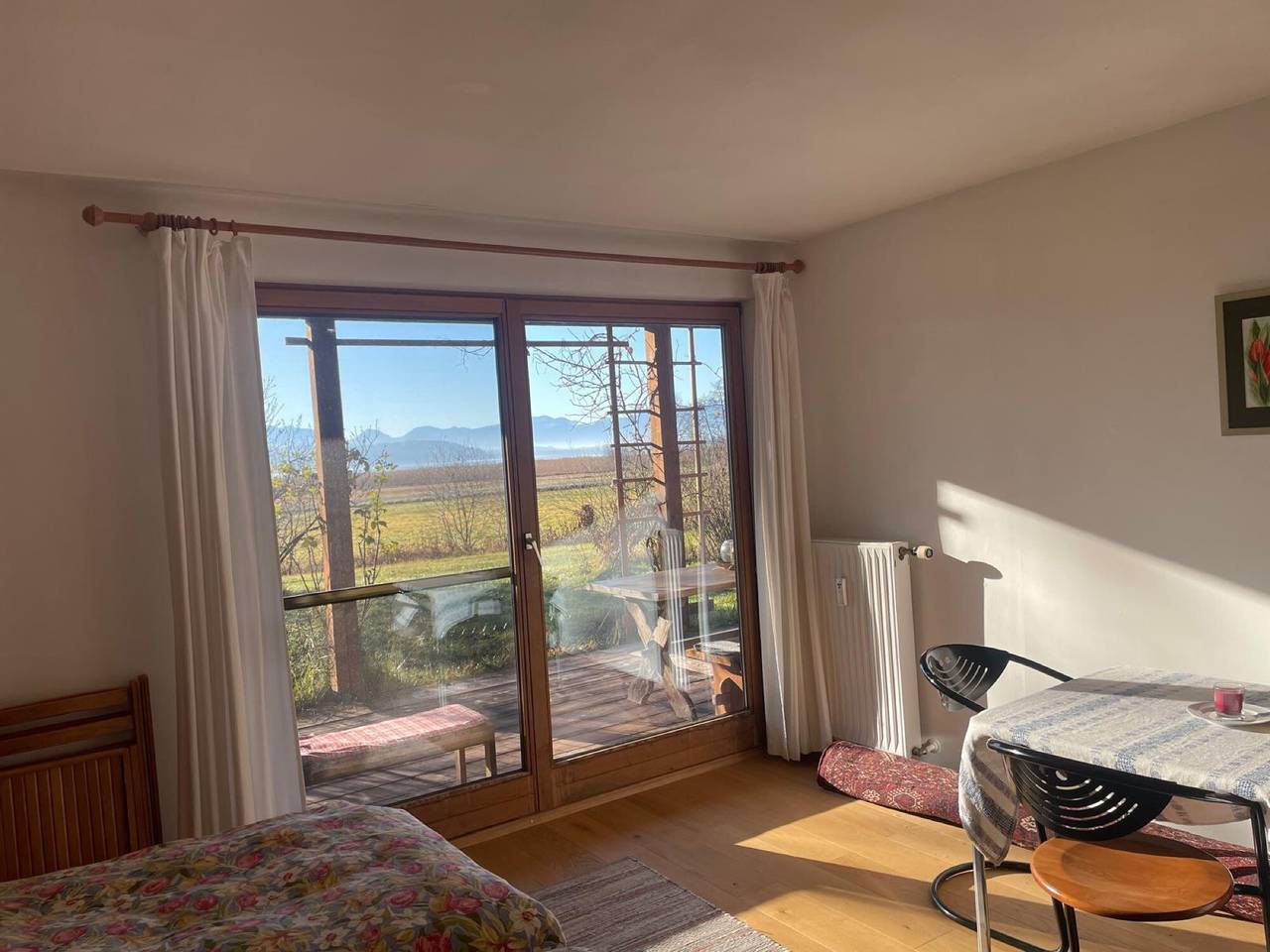 Ganze Wohnung, Apartment 'Simsseeblick' mit Seeblick, privater Terrasse und Wlan in Söchtenau, Chiemsee