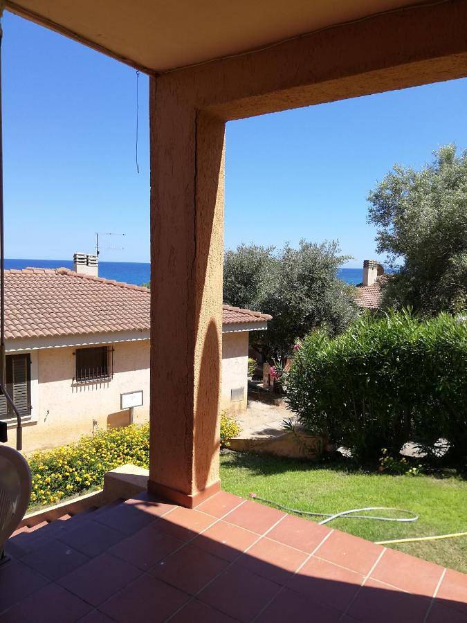 Ferienhaus für 4 Personen, mit Ausblick und Terrasse sowie Garten - 1