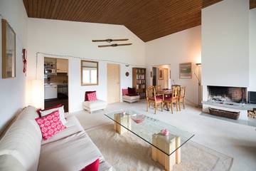 Ferienwohnung für 4 Personen, mit Ausblick und Balkon sowie Garten in Davos