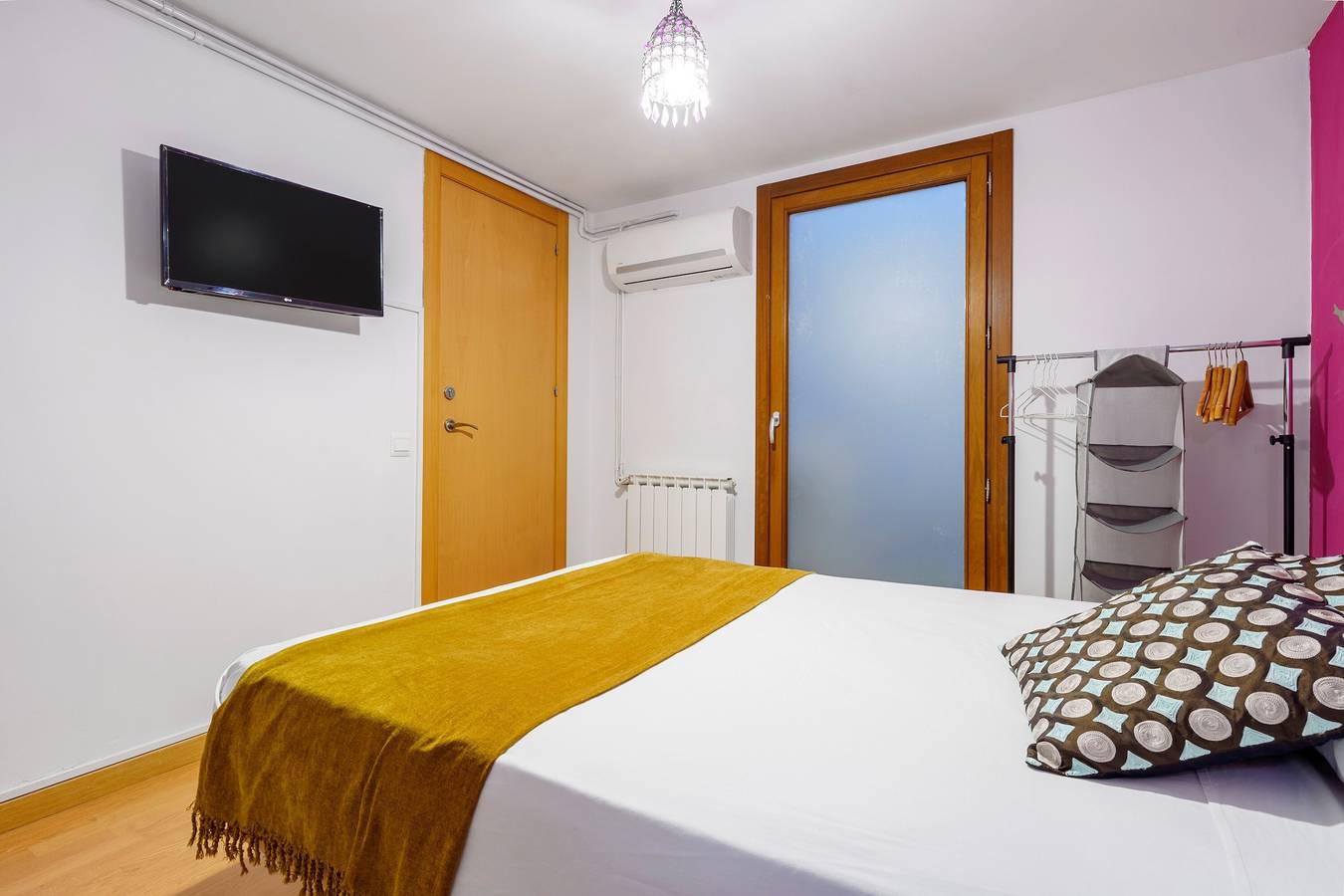 Appartement 'Plaça La Font' met Balkon, Wifi en Airconditioning, foto 14