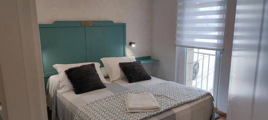 Location de vacances pour 5 personnes, avec vue ainsi que balcon et jardin à Palas de Rei