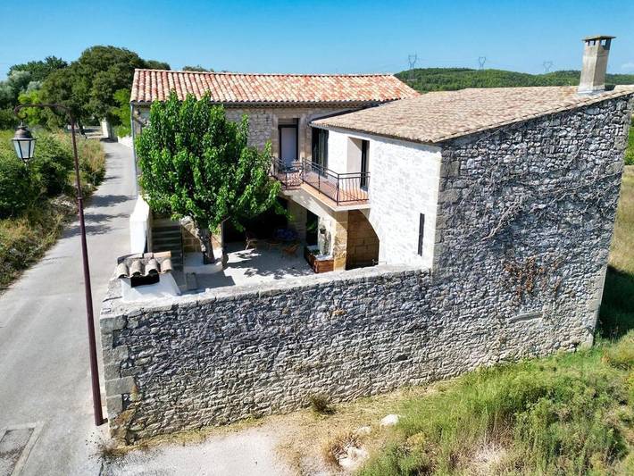 Location de vacances pour 6 personnes, avec jardin et vue à Fontanès (Gard) - 2