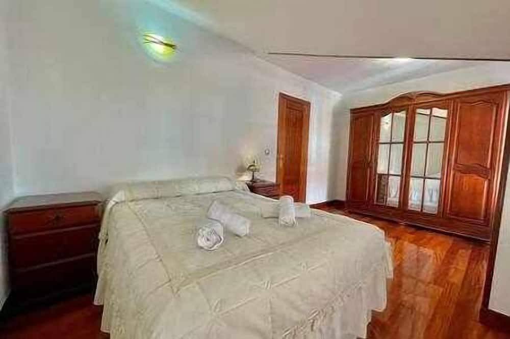 Appartement entier, Txiripa Etxea , Piso Céntrico en Casco Antiguo in Bermeo, Côte Basque (Espagne)