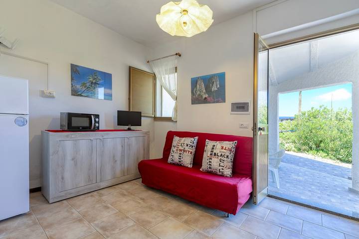 Hel lägenhet, Apartment 'villa singola 1' with Sea View, Wi-Fi and Air Conditioning in La Muddizza, Valledoria