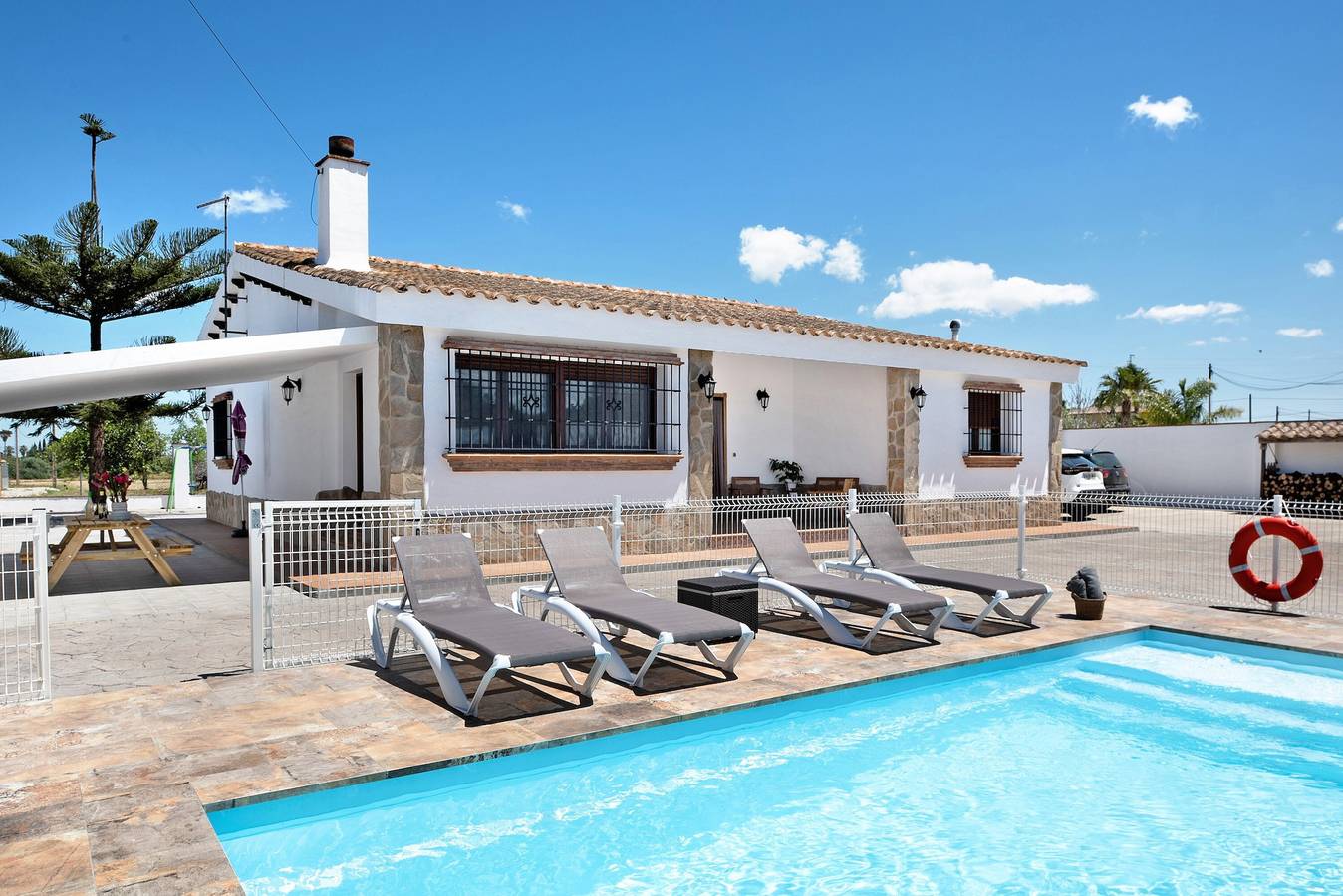 Casa de vacaciones 'El Cortijo' con piscina privada, Wi-Fi y aire acondicionado in Conil de la Frontera, Costa de la Luz