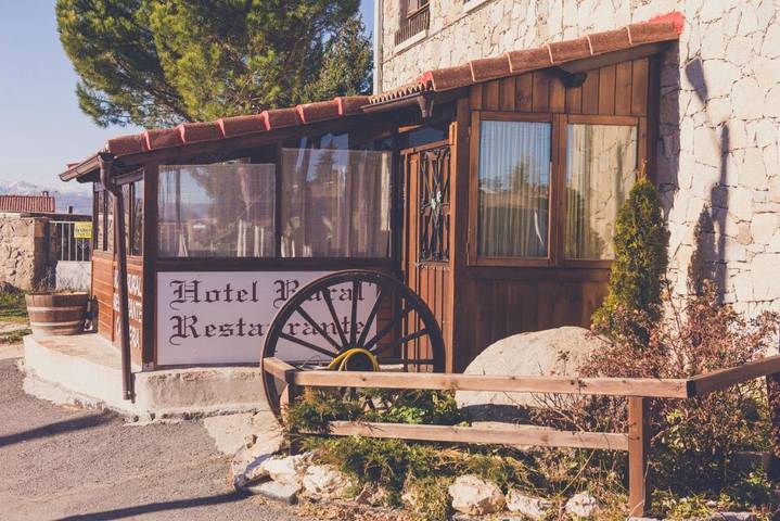 Hotel para 2 personas, con Terraza y Vistas en Navarredonda de Gredos - 4