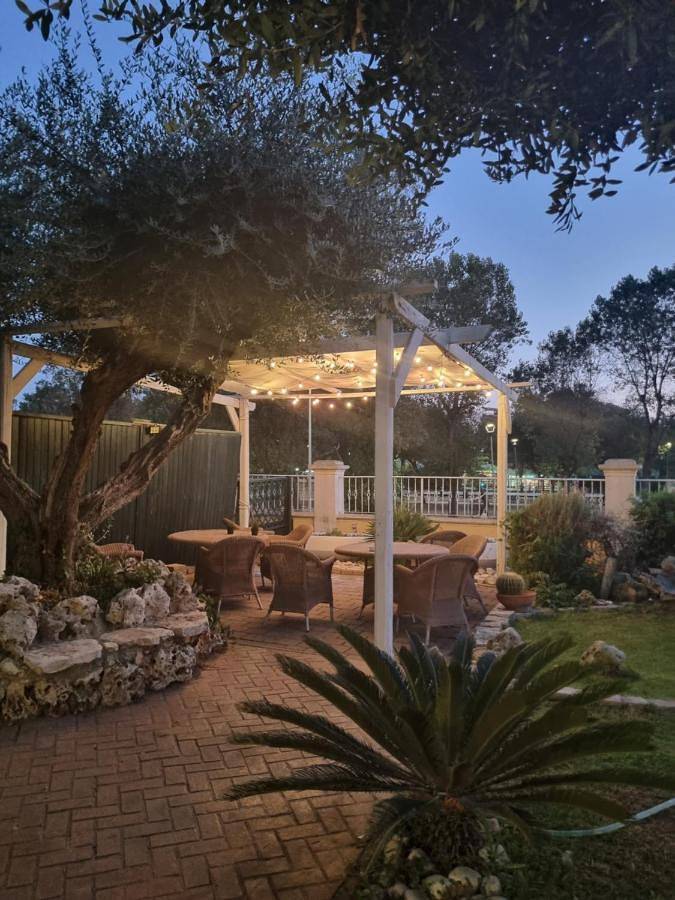 Gîte pour 2 personnes, avec jardin dans Ostie - 2