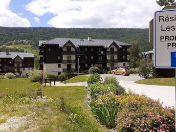 Gîte pour 4 personnes, avec balcon à Mijoux