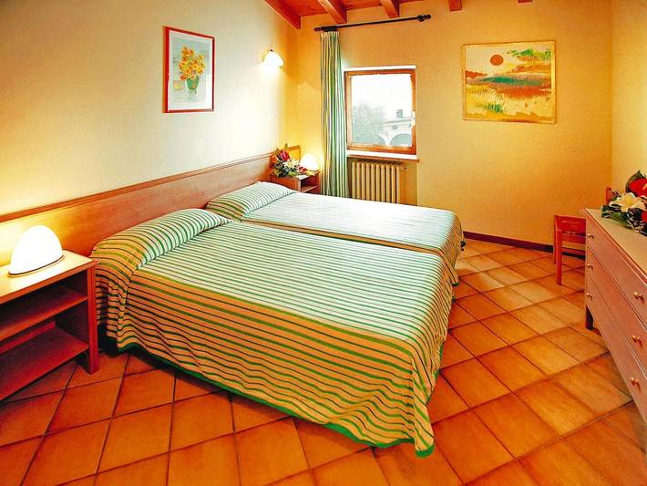 Ferienwohnung für 4 Personen, mit Garten und Kinderpool sowie Pool in Costermano - 3