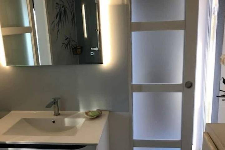 Unique, right on the beach with direct access, pool, barbecue, pets allowed in Marseillan, Costa mediterránea (Francia)