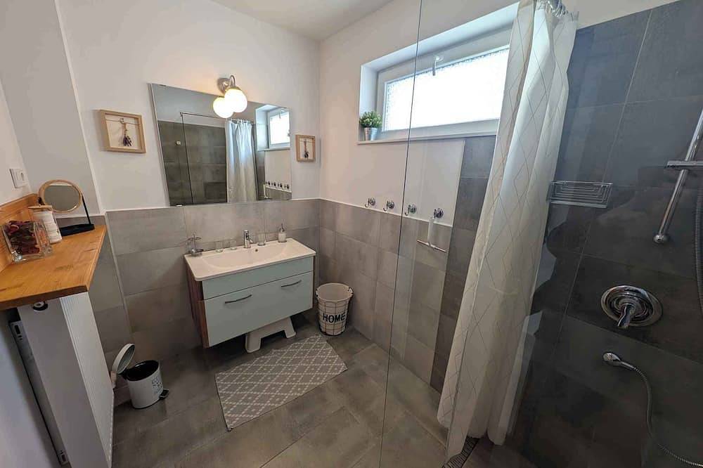 Ganze Wohnung, Ferienwohnung mit Klimaanlage, Wlan und Ausblick auf den Belső-tó in Tihany, Balatonfüredi járás