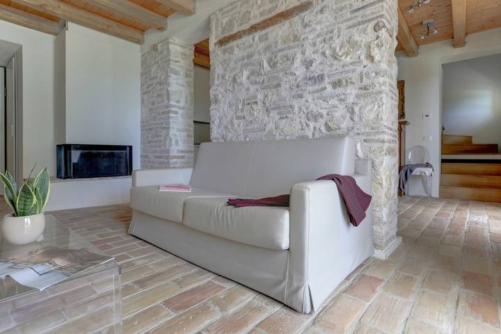 Gîte pour 5 personnes, avec Jacuzzi ainsi que Jardin et Piscine à Sirolo - 2