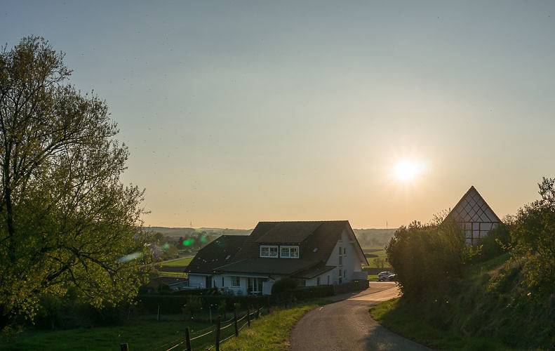 Ganze Ferienwohnung, Gästehaus Juhl - Zimmer 6 - Deluxe Einzelzimmer mit Blick auf die Burg Hohenzollern in Rangendingen, Neckar-Alb