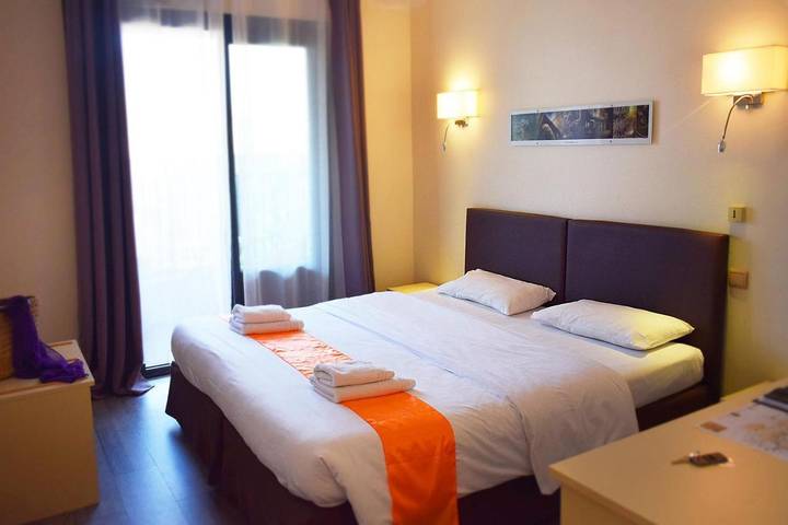 Hôtel pour 2 personnes, avec terrasse et jardin à Capendu - 2