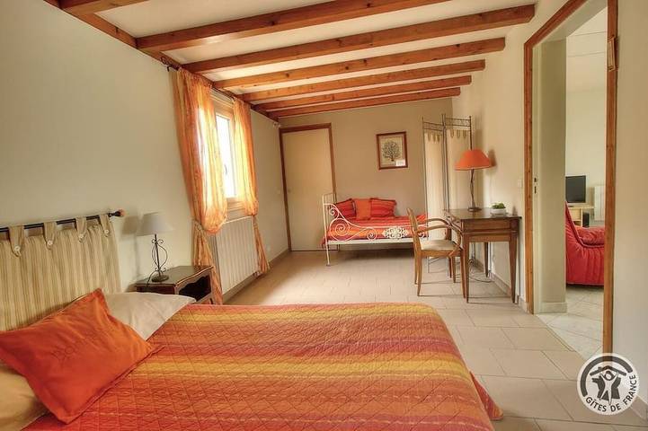 Location de vacances pour 3 personnes, avec jardin à Régnié-Durette - 2