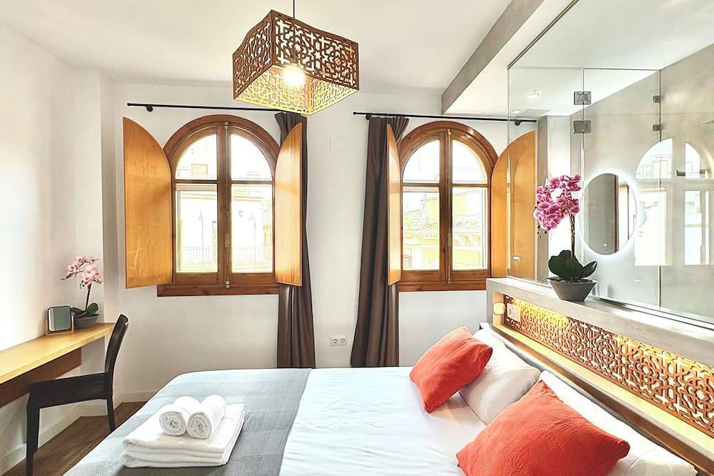 Unique House 5Br- Private Spa&Pool - Stayinseville in Casco Antiguo, Sevilla