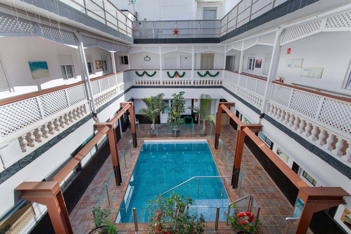 Apartamento entero, Vacaciones 'Casa Paula - 25' con vistas a la montaña, piscina compartida y Wi-Fi in Arinaga, Agüimes